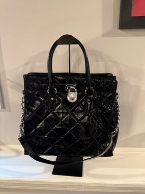 Michael Kors Hamilton handbag in black quilted patent leather